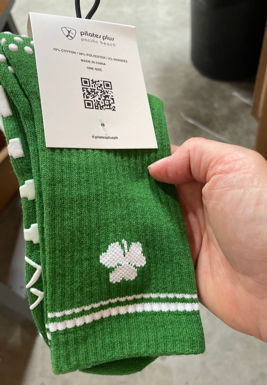 Crew - Green Shamrock - White Grip - Pilates Plus PB